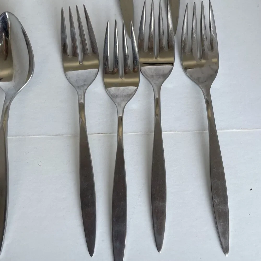 Vtg Oneida Deluxe Stainless Wintersong Flatware 20 Pieces Fork Spoon
